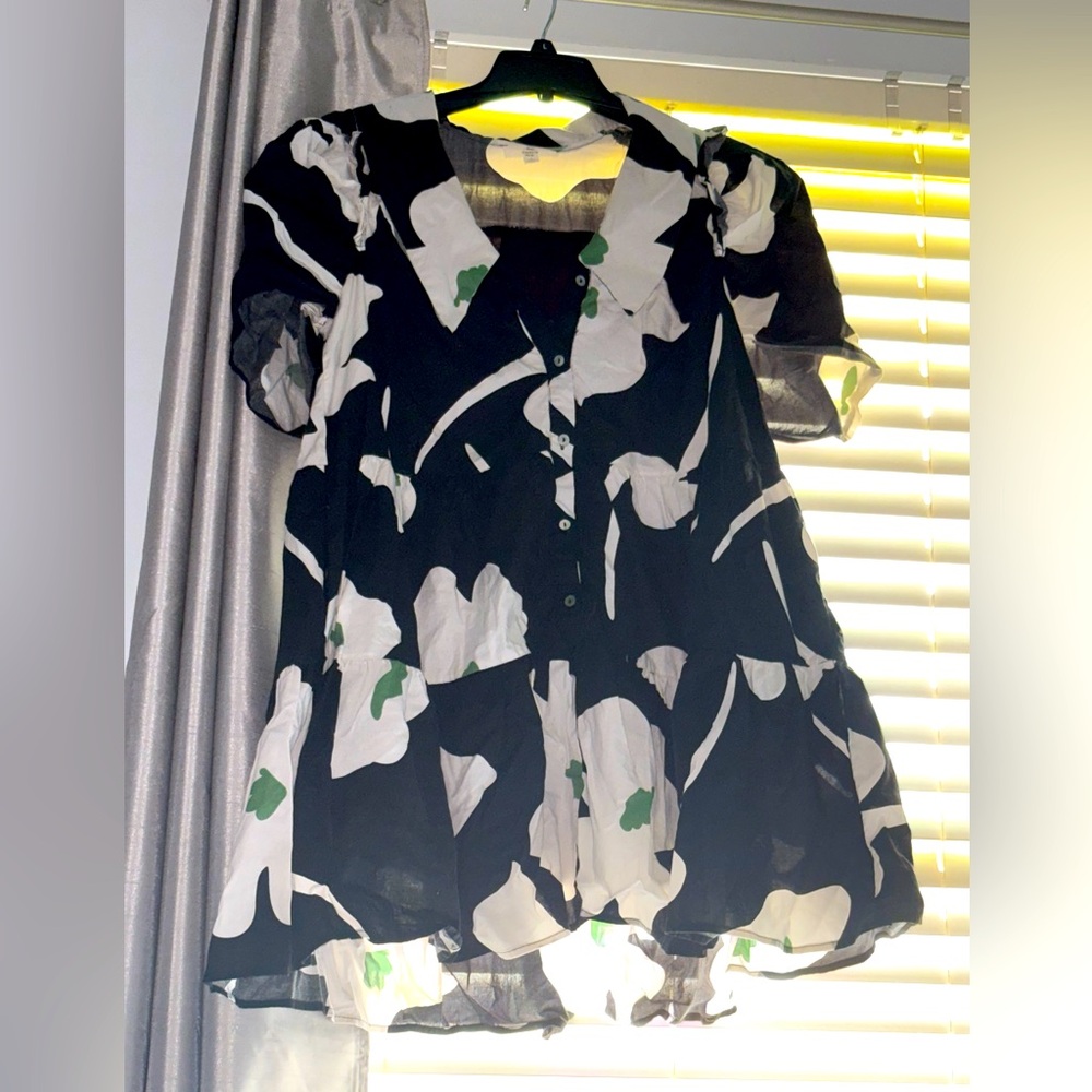 Floral Black and White Women's Top